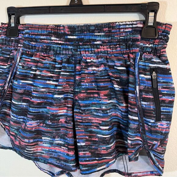 Lululemon Hinshu Alpine Stripe Tracker Shorts Size 6 Blue - Picture 3 of 11